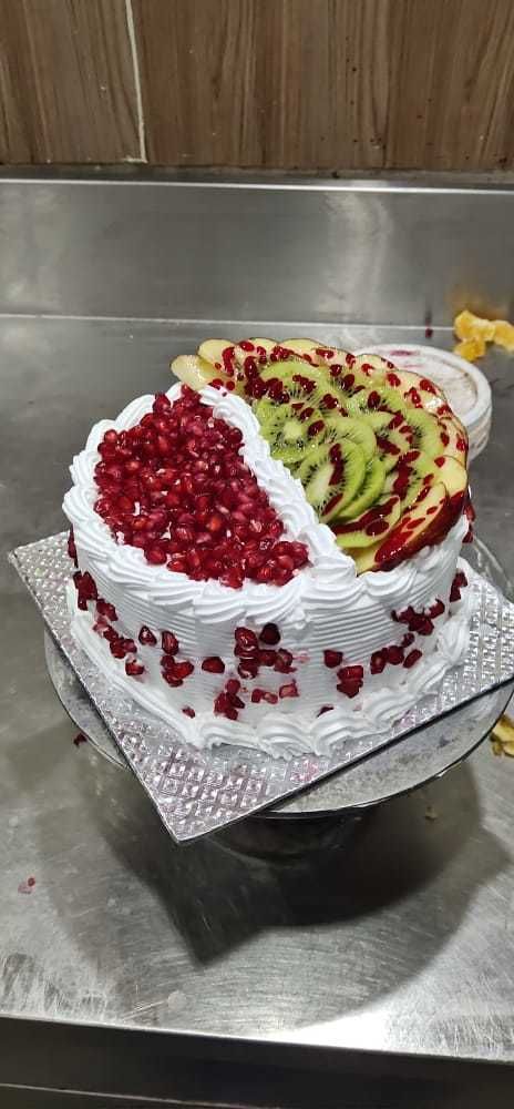 Photo By Tip Max Bakers - Cake