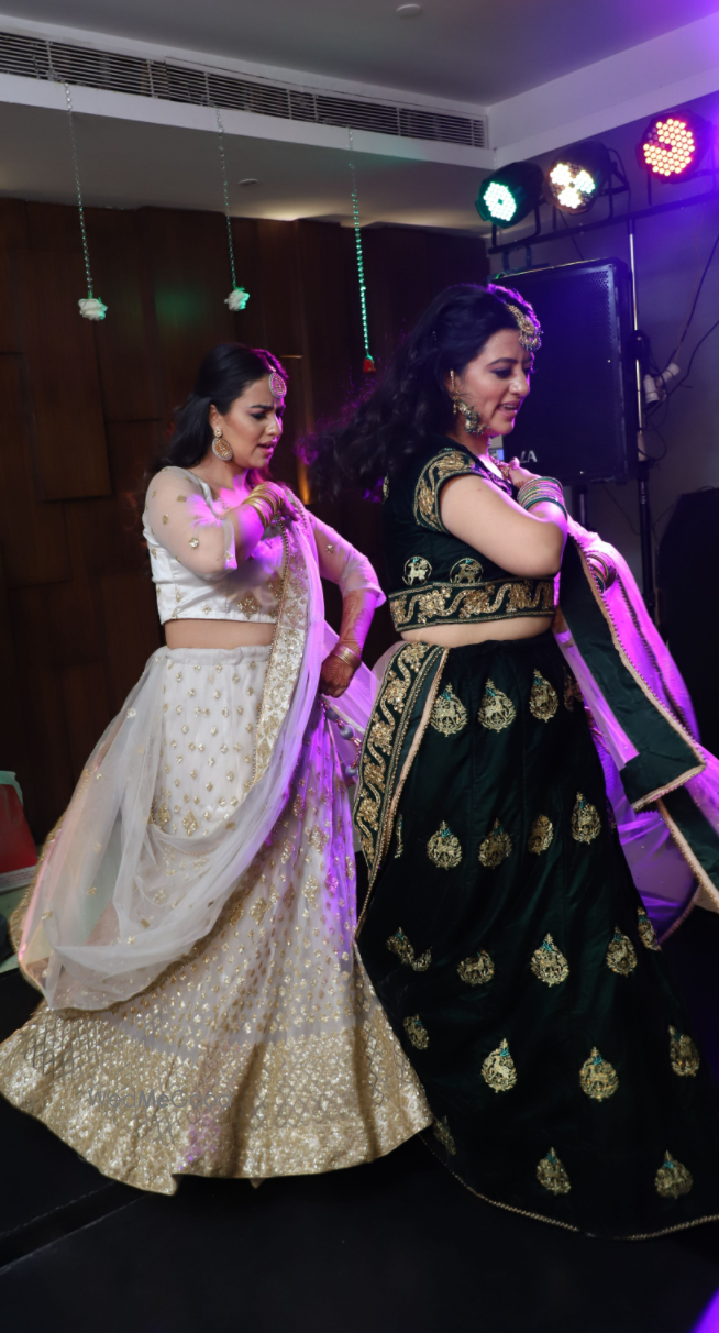 Photo By Thumak Twins - Sangeet Choreographer