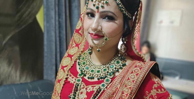 Sneh Beauty Parlour