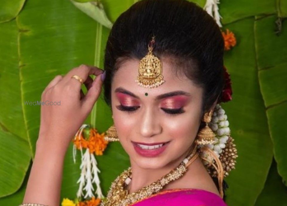 Adhithya Makeovers