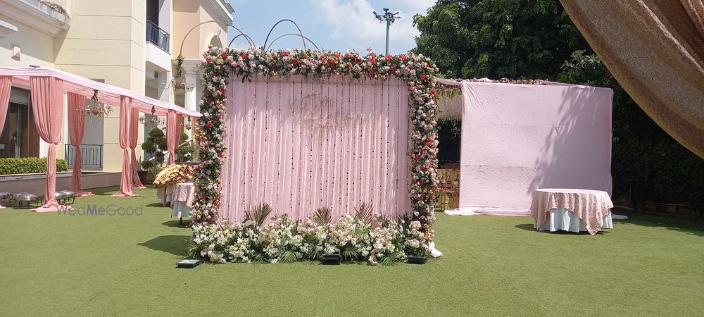 Photo By Weddings Flowers Decor India - Decorators