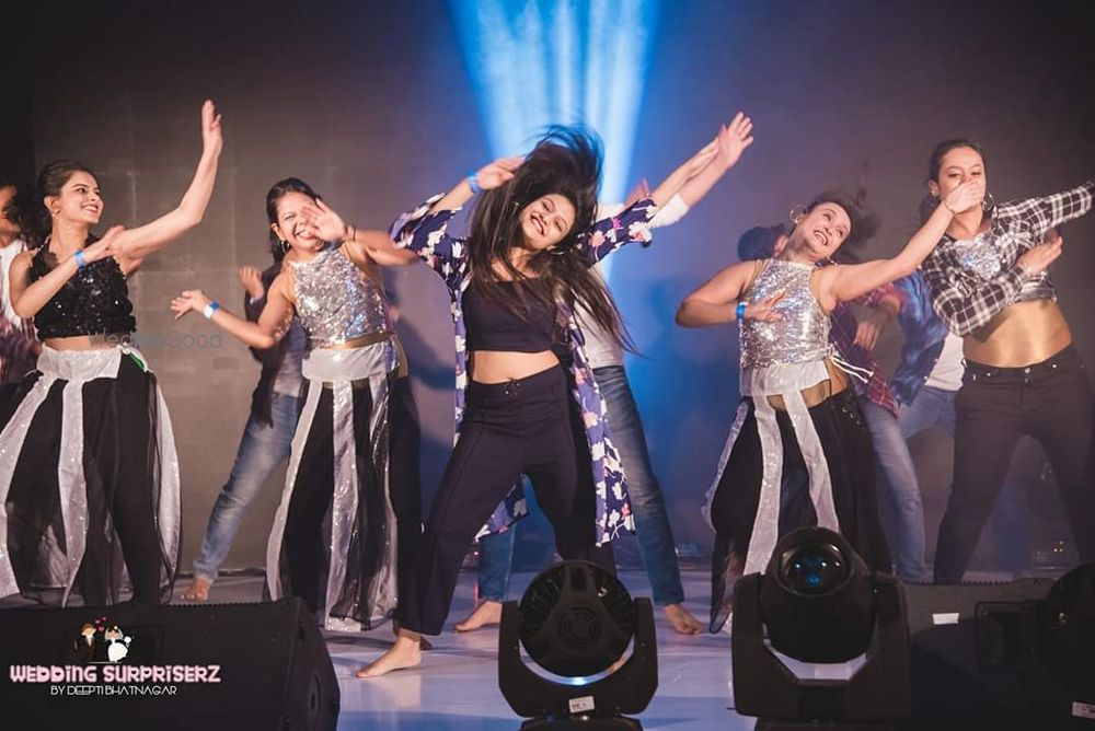 Photo By Wedding Surpriserz choreography - Sangeet Choreographer