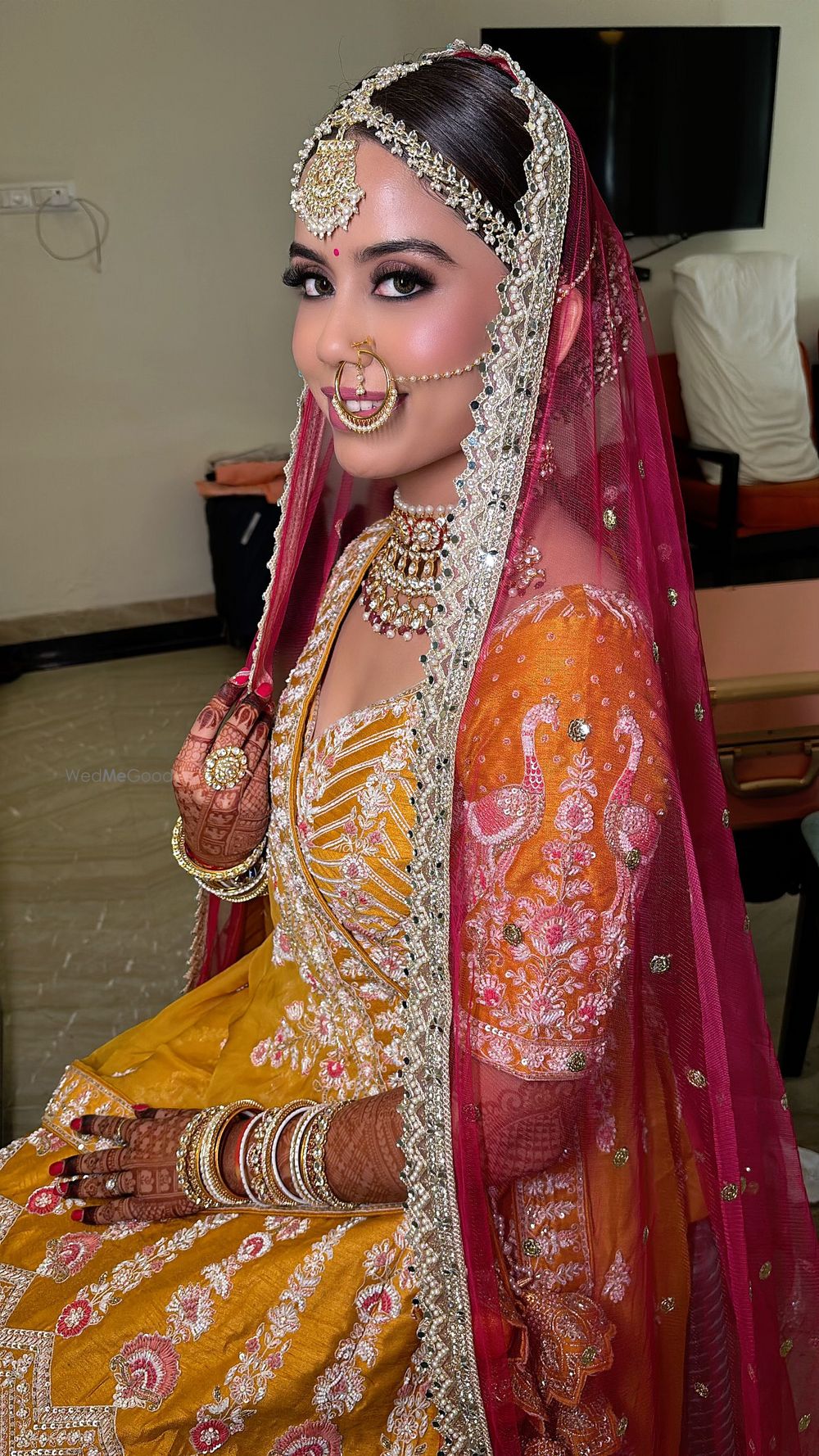 Photo By Alka Kohli Makeovers - Bridal Makeup