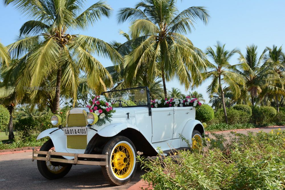 Photo of Floral Decor on Car