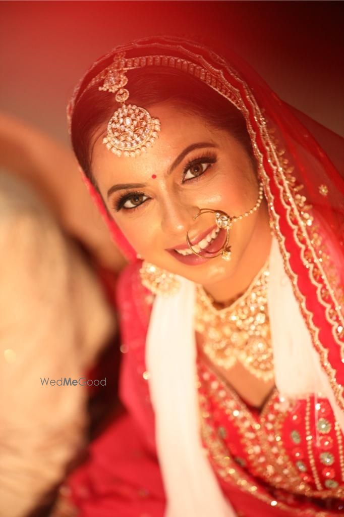 Photo By Makeovers by Nishneet - Bridal Makeup