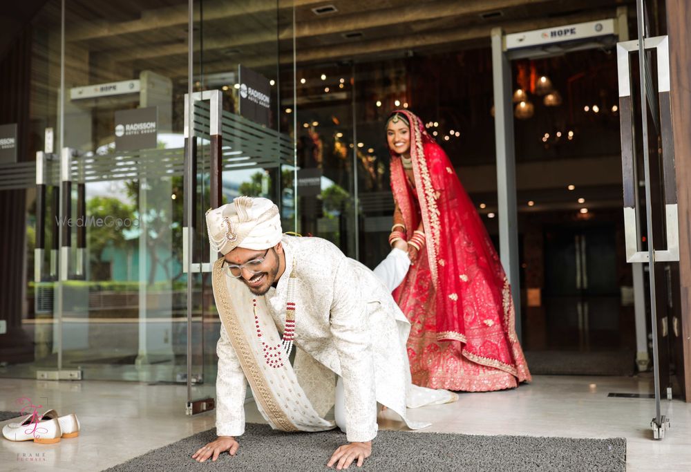 Photo By Frame Fuchsia - Photographers