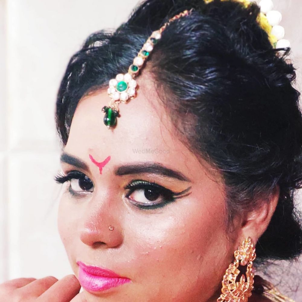 Photo By Makeup by Vrushali - Bridal Makeup