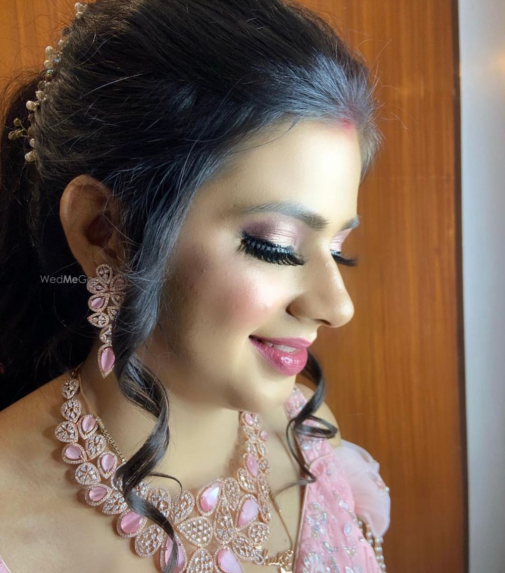 Photo By Dimple Meghwani Makeovers - Bridal Makeup