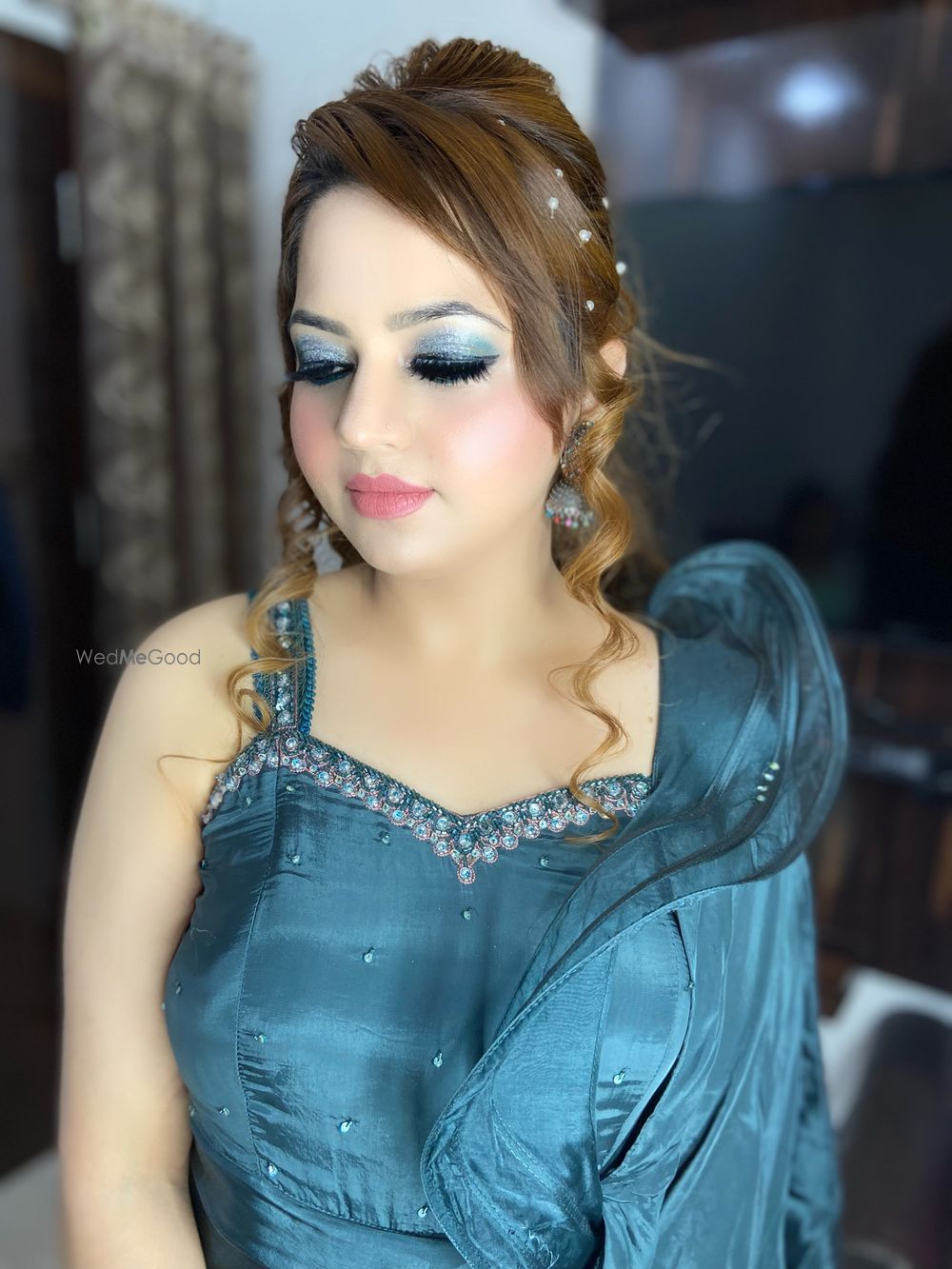 Photo By Dimple Meghwani Makeovers - Bridal Makeup Artists