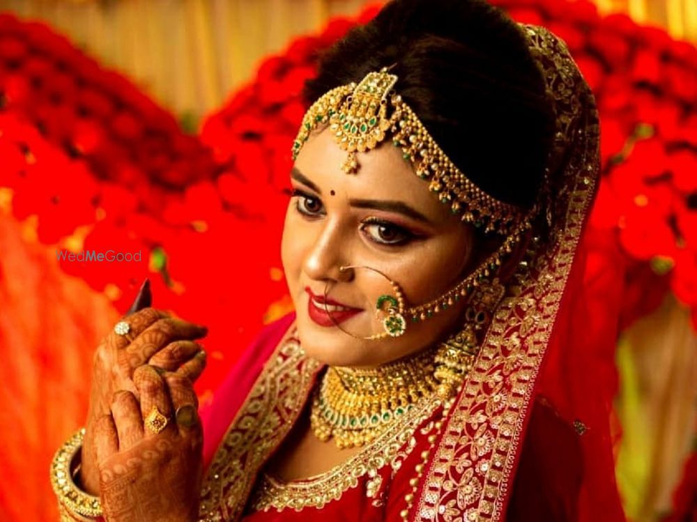 Glamorous Makeup Artist Banshika