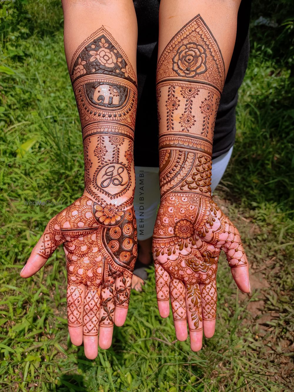 Photo By Mehndi by Ambi - Mehendi Artist