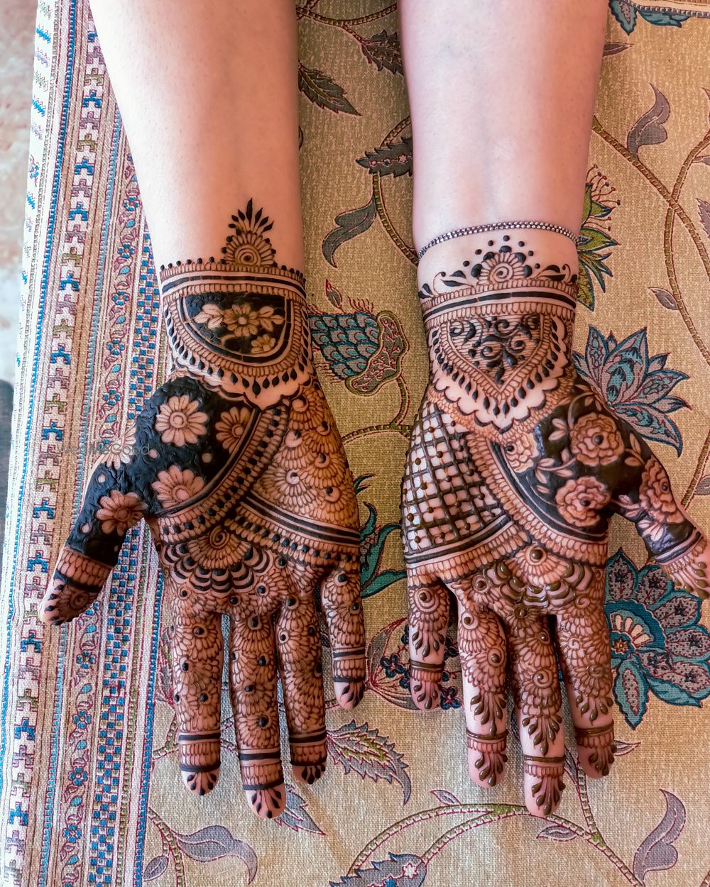 Photo By Mehndi by Ambi - Mehendi Artist