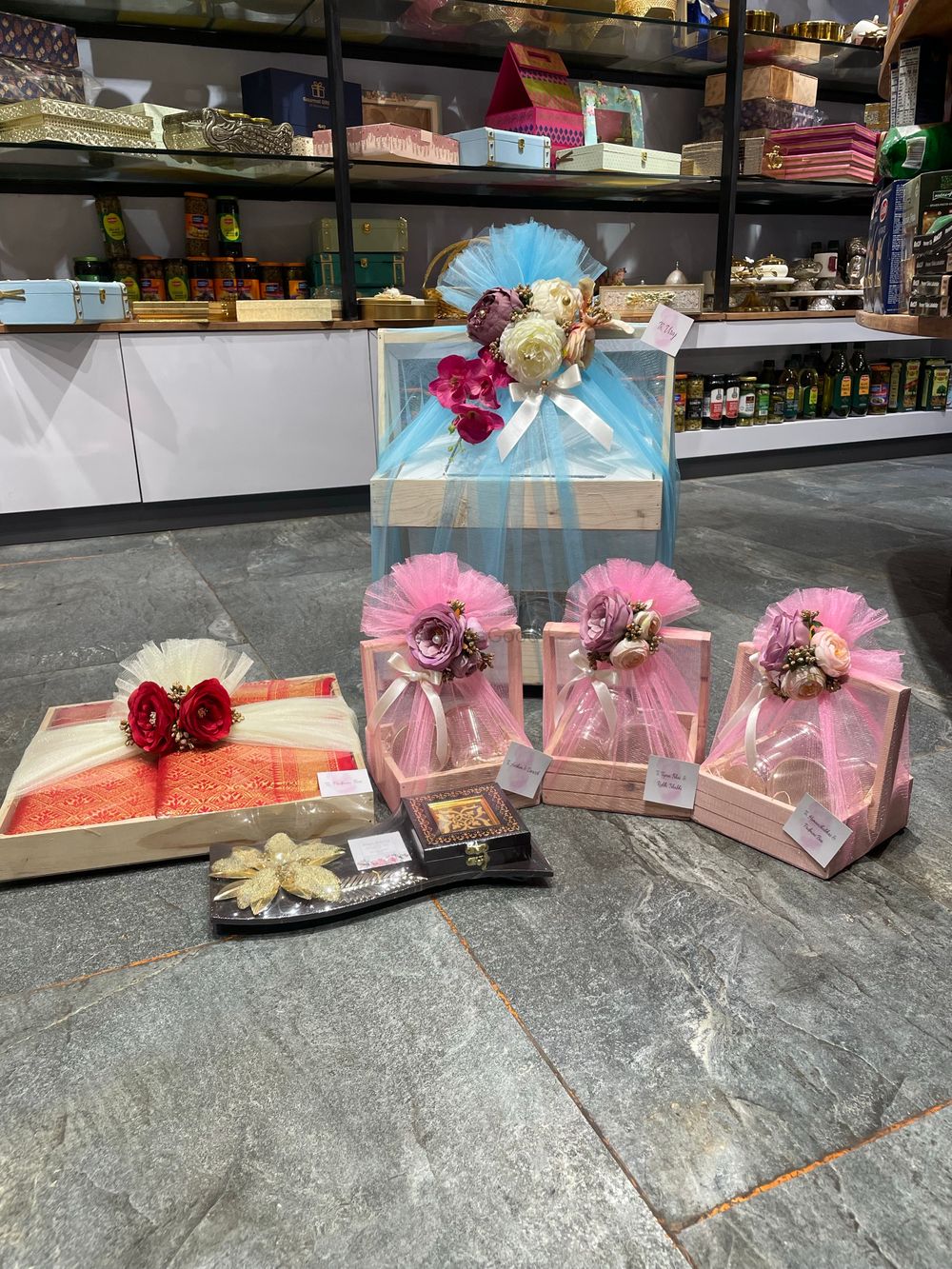 Photo By Siddhi Luxury Hampers - Favors