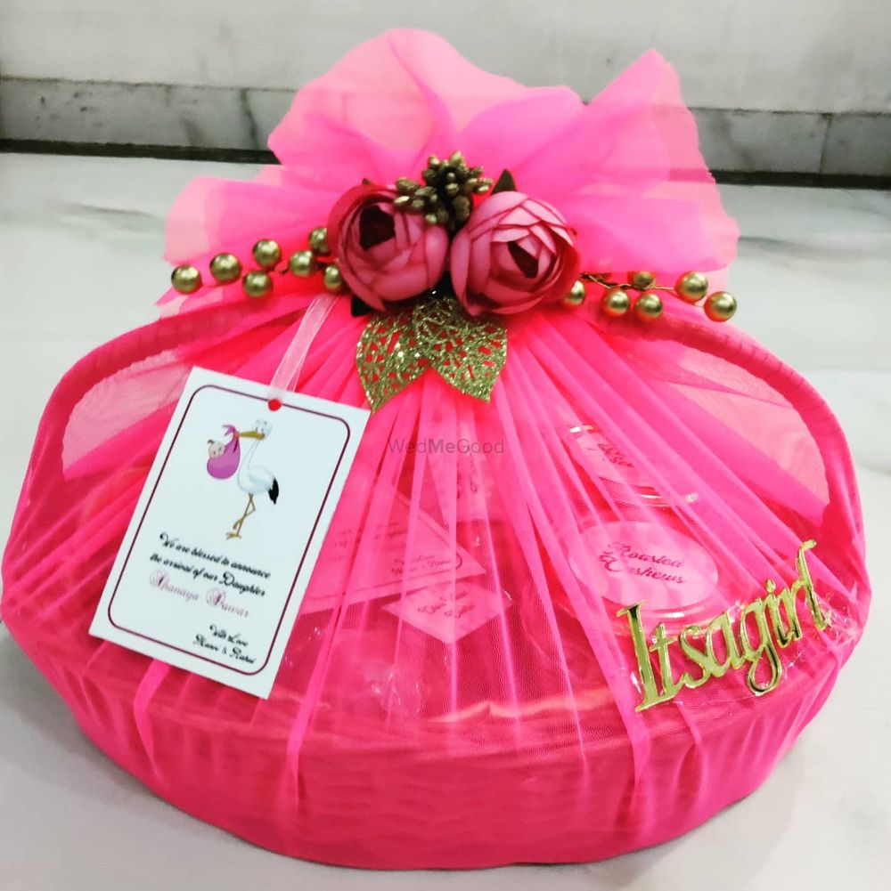 Photo By Hampers Bliss - Trousseau Packers