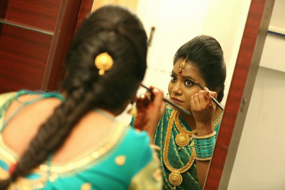 Photo By Makeup and Hair by Aarati K - Bridal Makeup