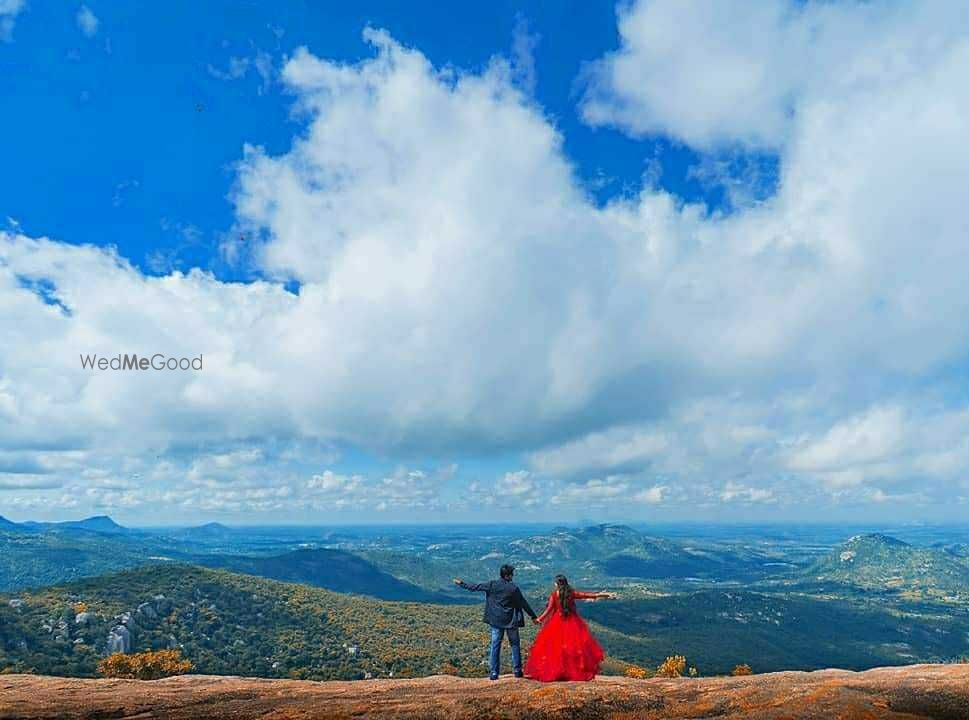 Photo By R Photography - Photographers