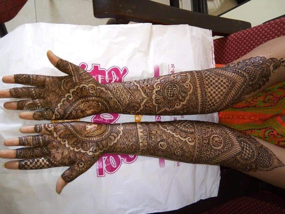 Swapna Mehendi Designs