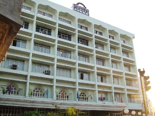 Hotel Swaran Palace
