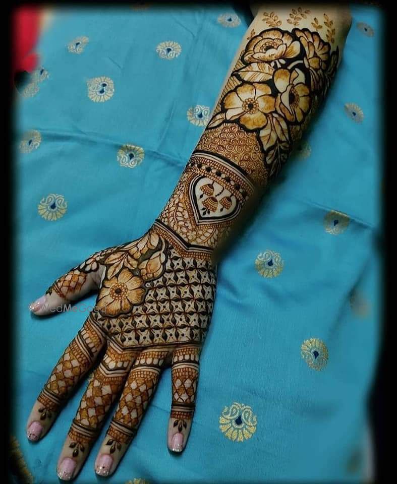 Photo By Satveer Mehendi Artist - Mehendi Artist