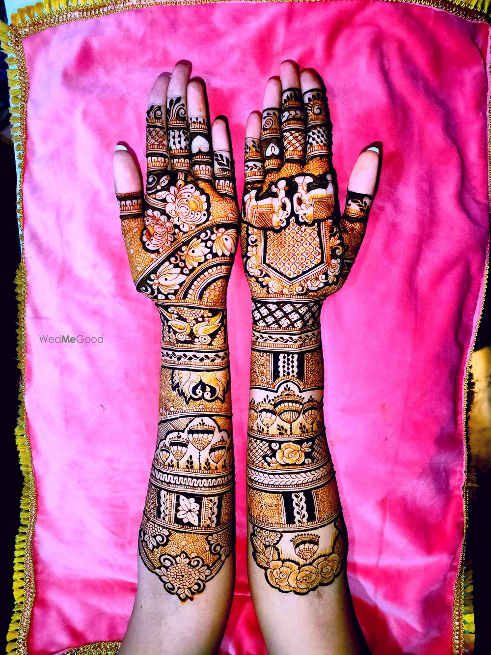 Photo By Satveer Mehendi Artist - Mehendi Artist