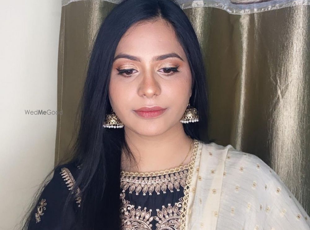 Makeup by Minhaj