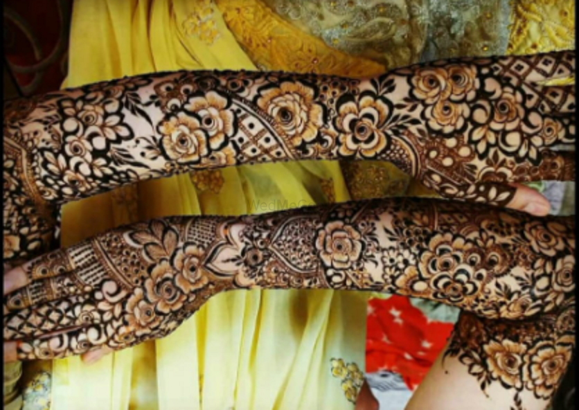Humroon Mehandi and Makeup Proffessional Artist