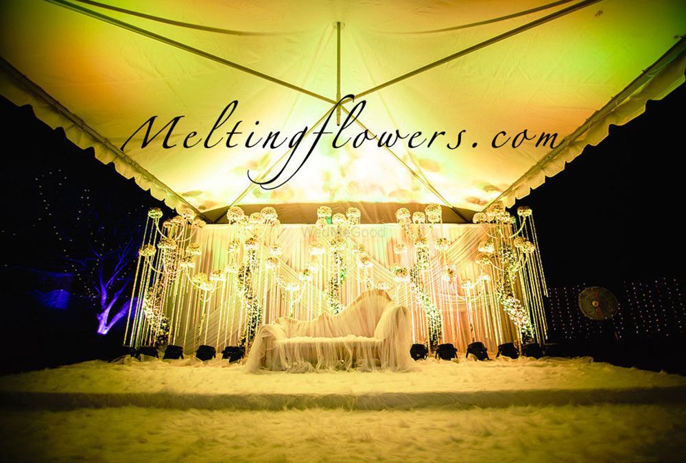 Photo By Melting Flowers - Decorators