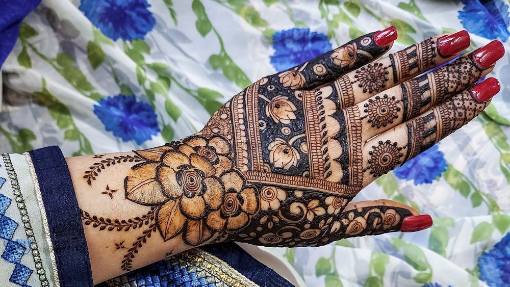 Henna by Reshma