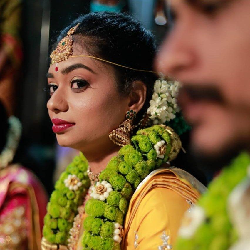Photo By Dhiya Makeup Artist - Bridal Makeup