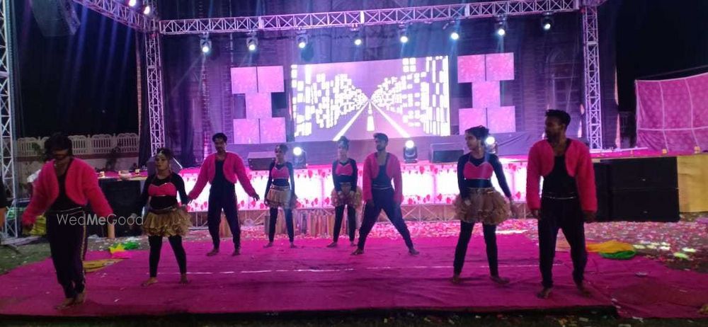 Photo By Four Step Dance Studio Event & Management - Sangeet Choreographer