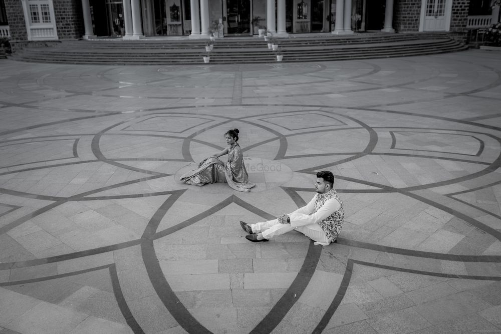 Photo By The Wedding Booth - Photographers