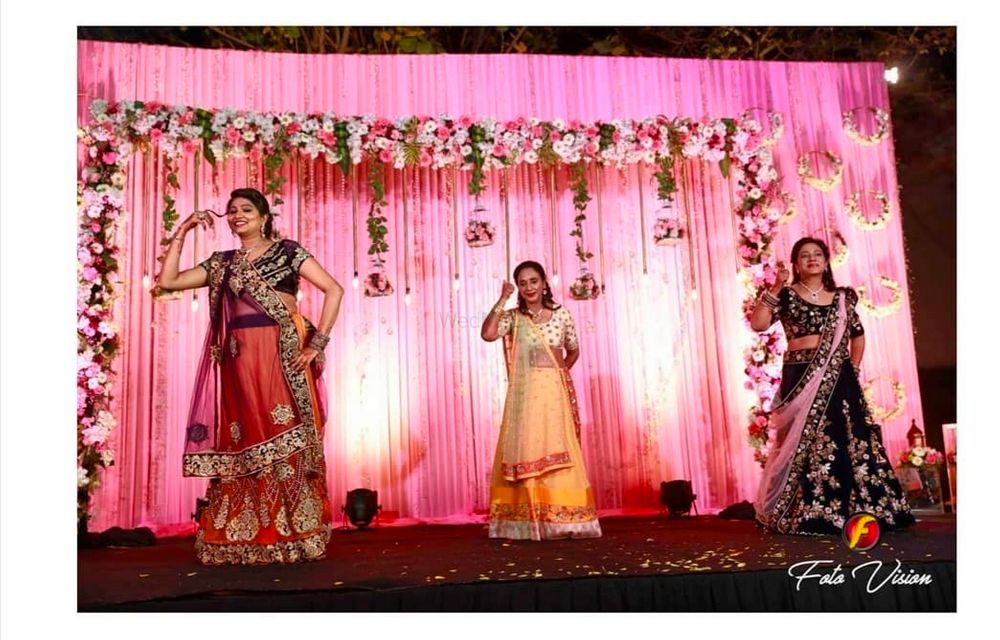 Photo By Your Wedding Choreographers - Sangeet Choreographer