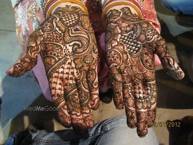 Photo By Pawan Mehendi Art - Mehendi Artist