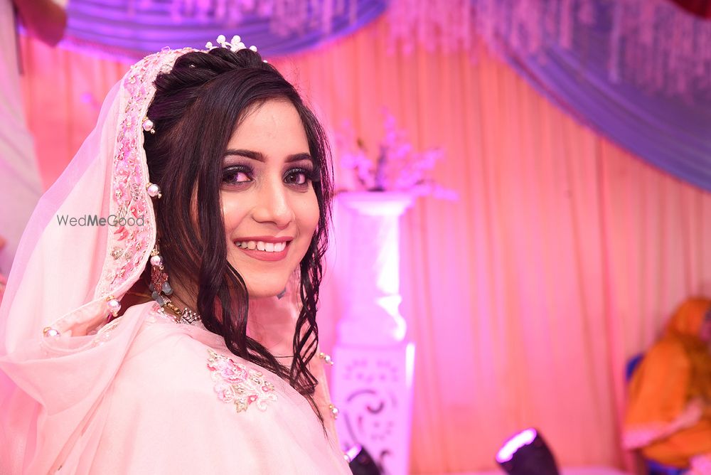 Photo By Zainab Malik Makeovers - Bridal Makeup