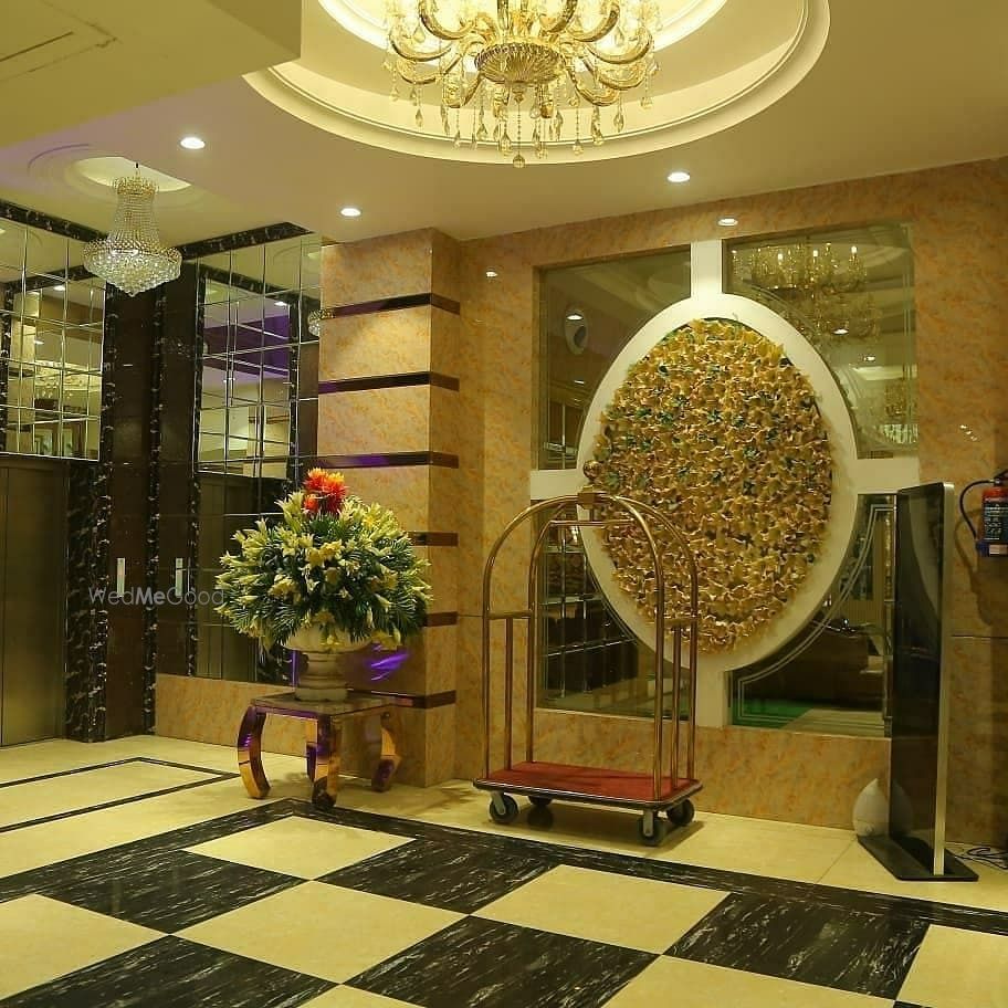 Photo By Hollywood Dreams - Venues