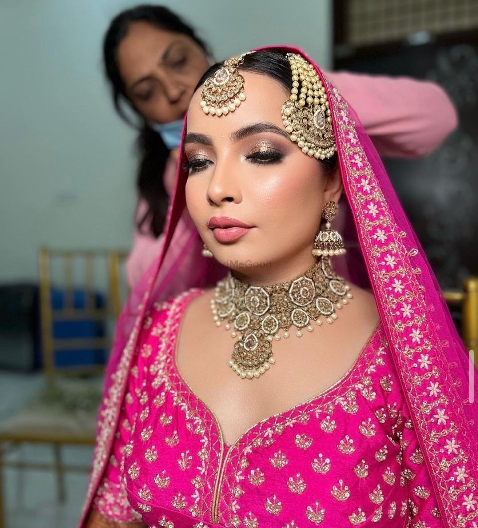 Photo By Luxurious Makeups by Radhika Gupta - Bridal Makeup