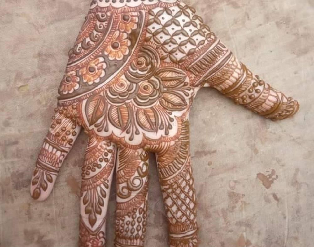 Henna by Ravi