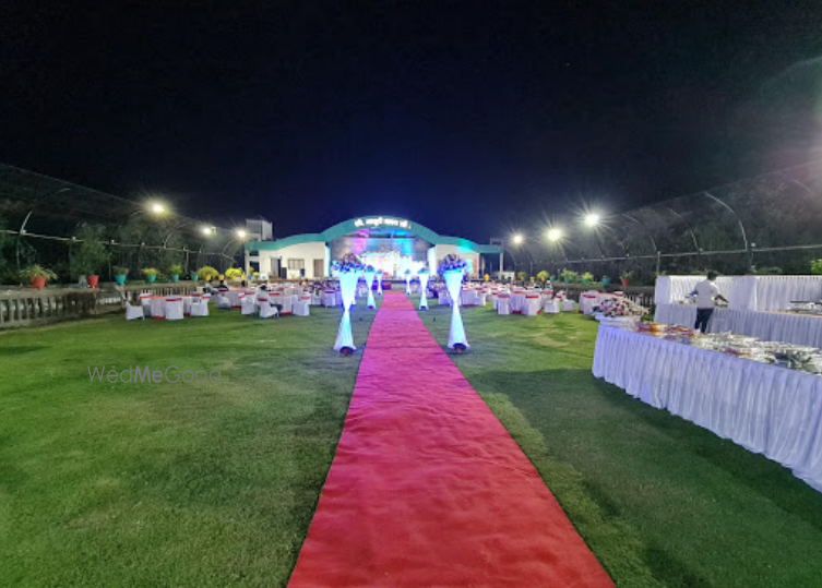 Photo By Sou. Madhuri Yadav Lawn - Venues