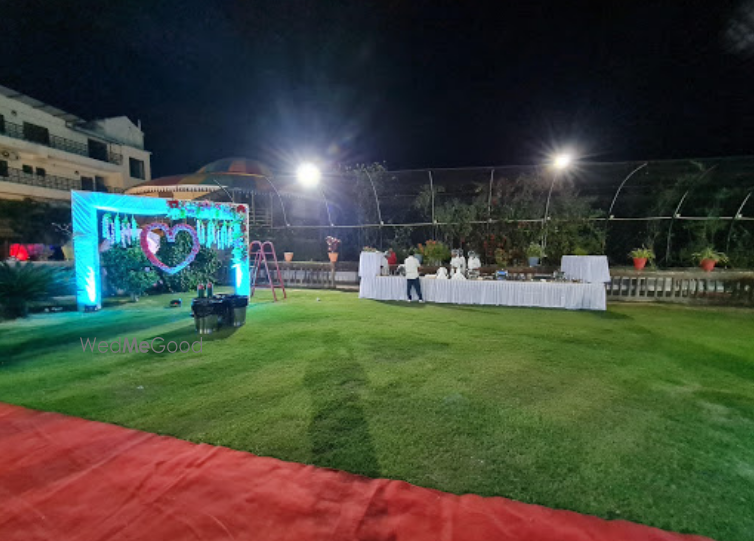 Photo By Sou. Madhuri Yadav Lawn - Venues