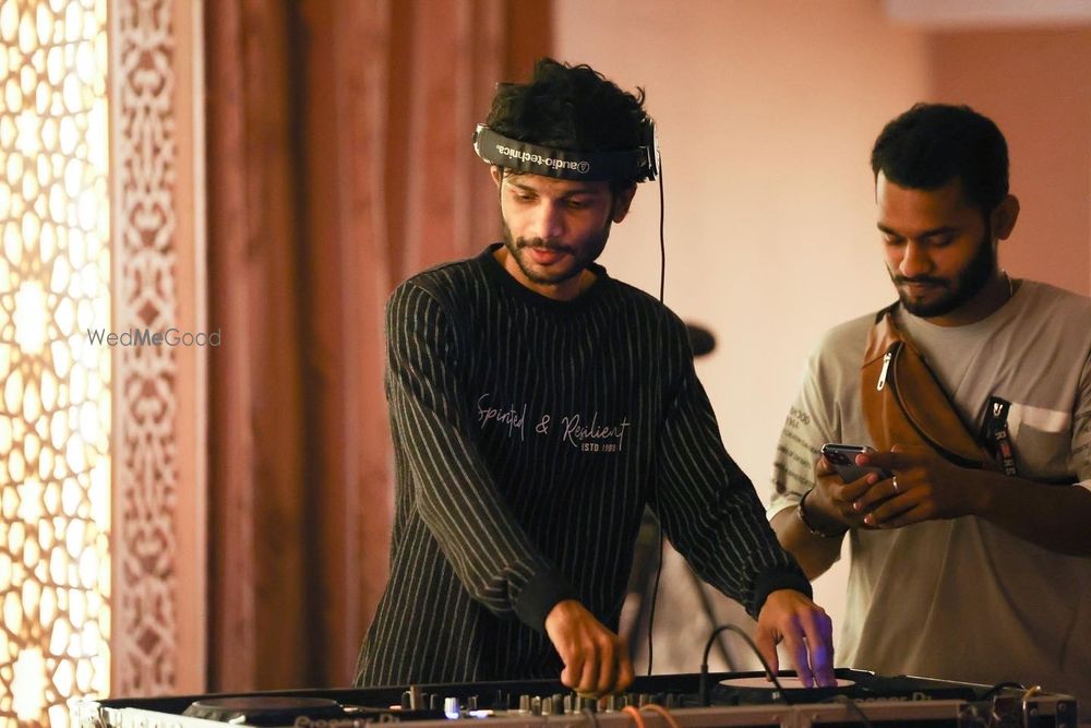 Photo By SJ Brothers - DJs