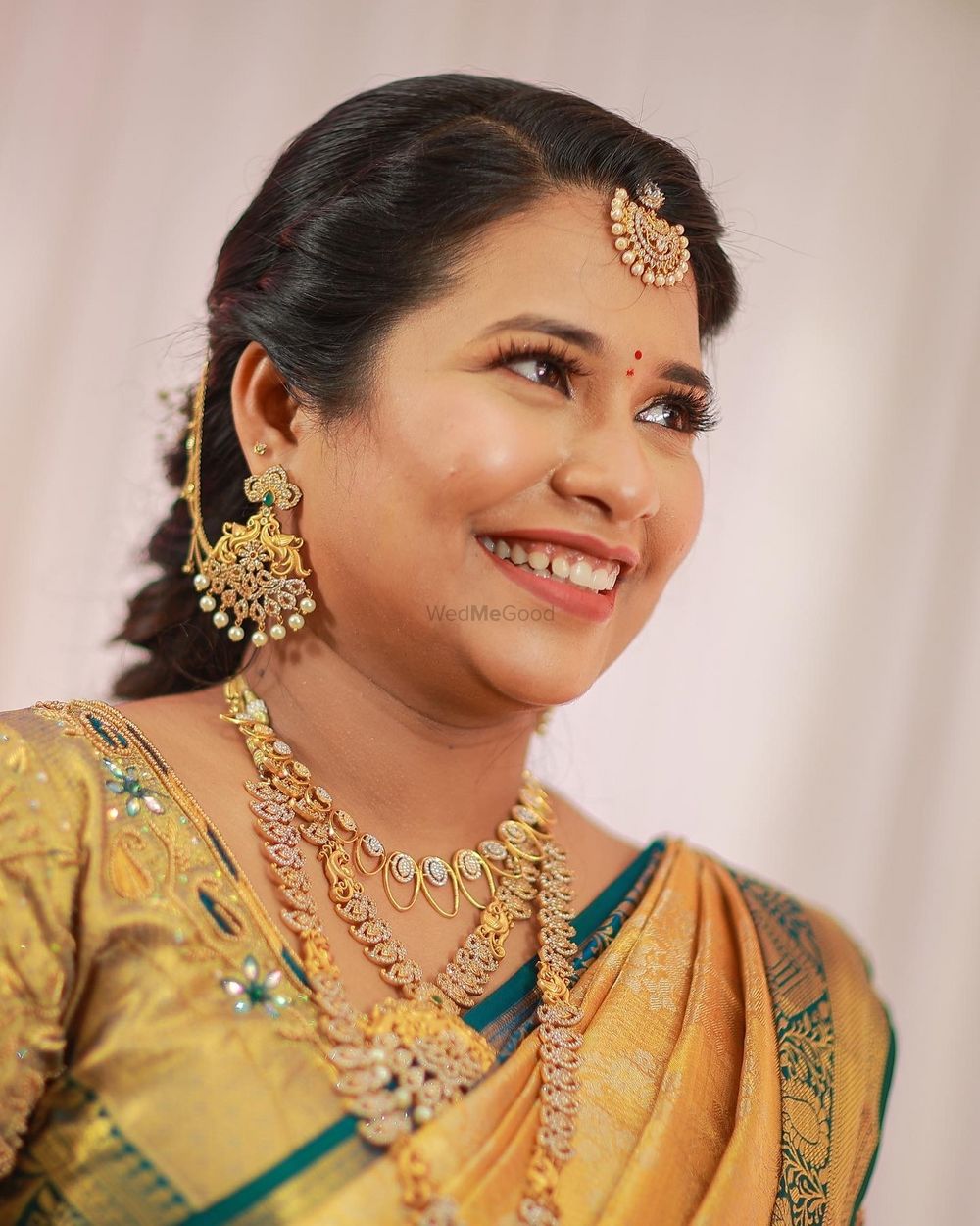 Photo By Makeovers by Deepali Nawale - Bridal Makeup