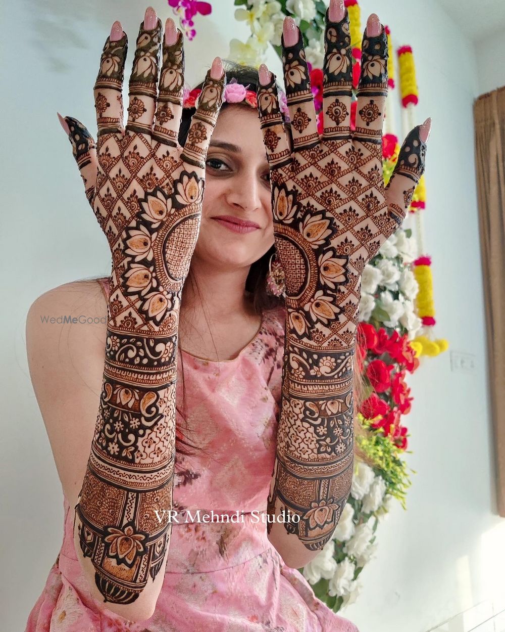 Photo By VR Mehndi Studio Rajkot - Mehendi Artist