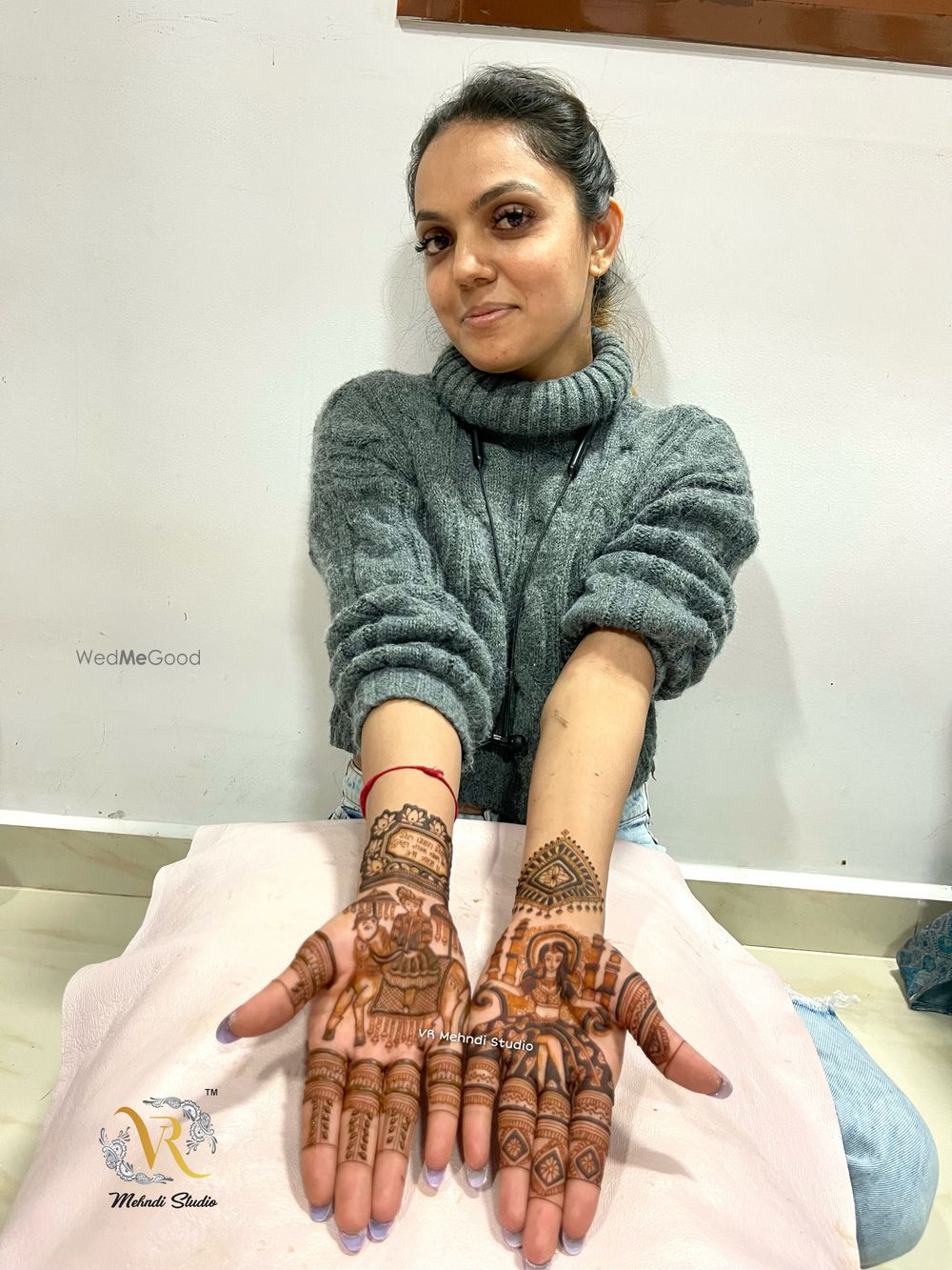 Photo By VR Mehndi Studio Rajkot - Mehendi Artist