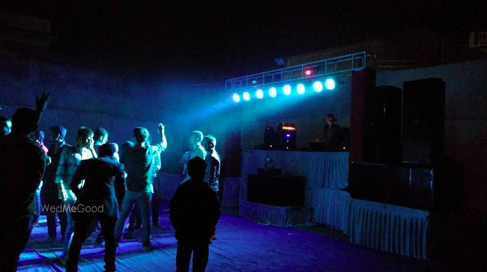 Star Sound DJ & Lights