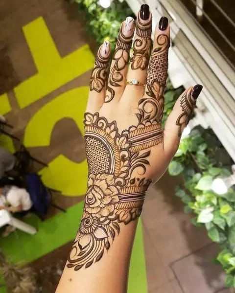 Photo By Ravi Mehandi Art - Mehendi Artist