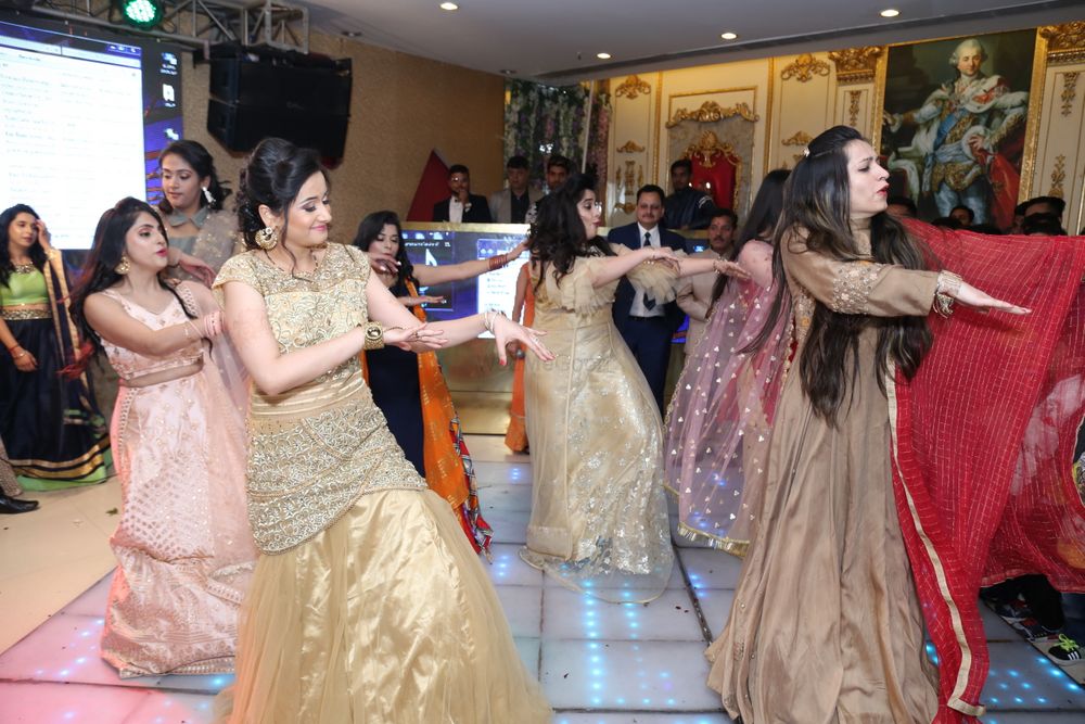 Photo By Dancing Adda - Sangeet Choreographer