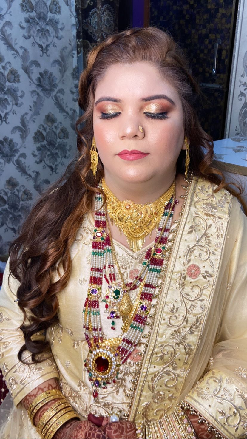 Photo By Makeovers by Mehvish - Bridal Makeup