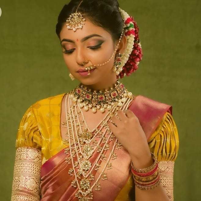 Photo By Looks Beauty Parlour - Bridal Makeup