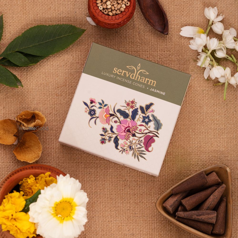 Photo By ServDharm - Favors