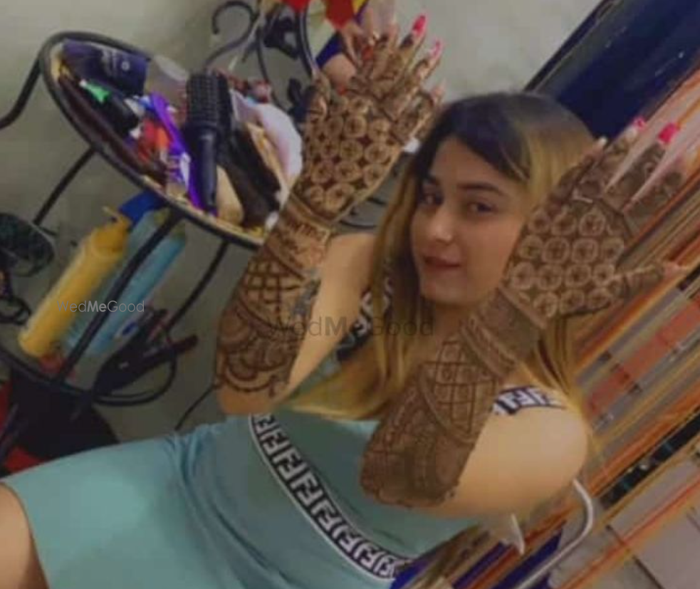 Robin Nayak Mehendi